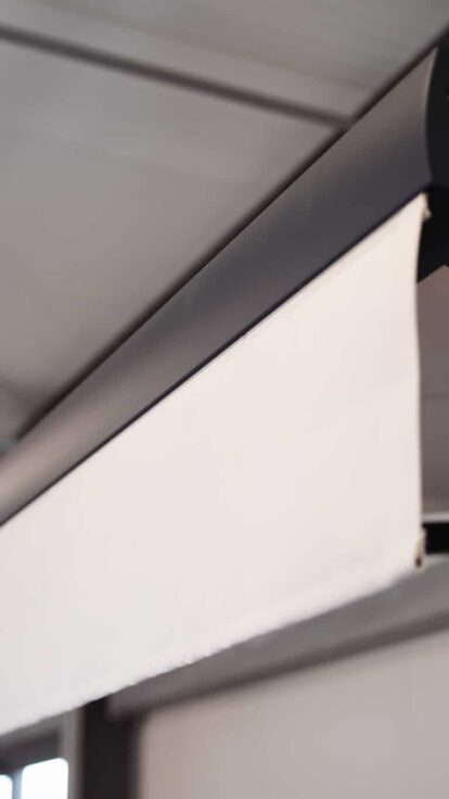 Pergolas, vérandas et stores solaires sur mesure dans l’Aude (Narbonne, Leucate, Port-la-Nouvelle)